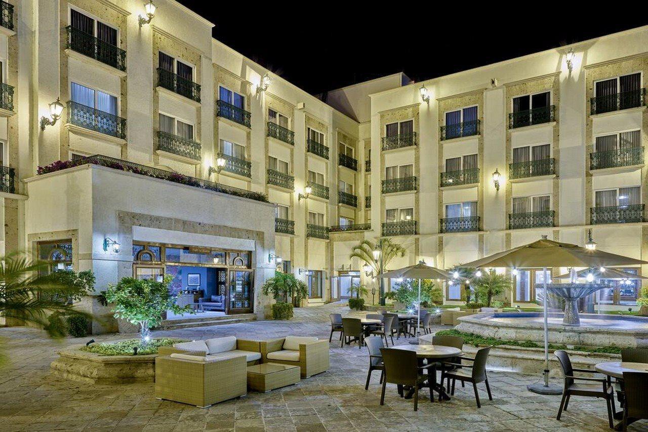 Hotel Fiesta Americana