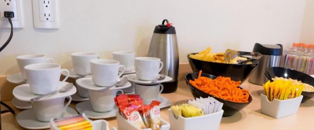 Hotel Express By Marriott Sur 4*