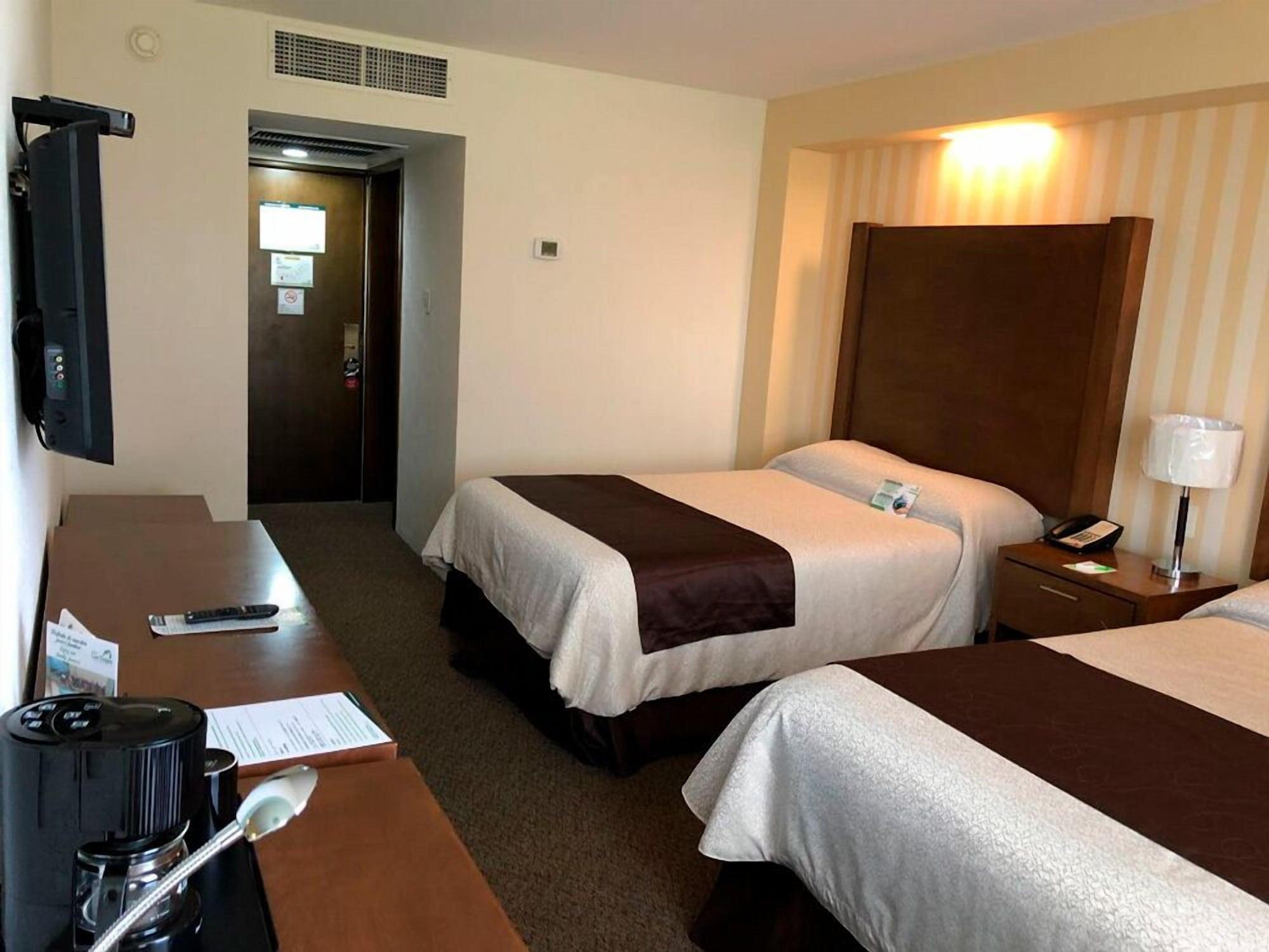 Trojes Hotel 4*