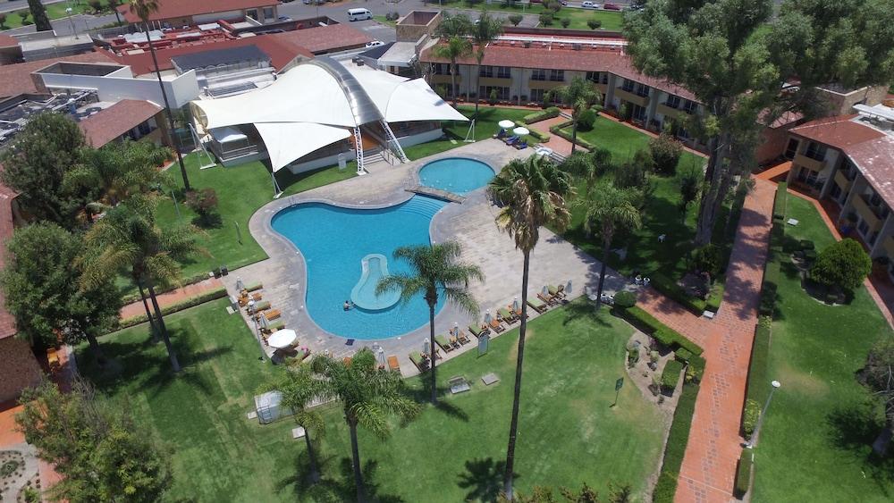 Hotel Trojes
