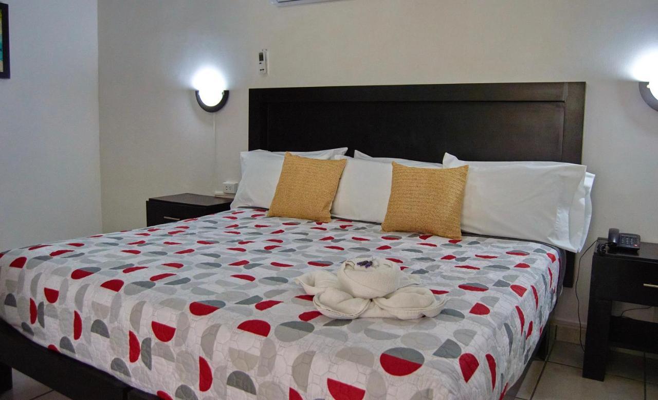 Del Alba & Hotel Aguascalientes