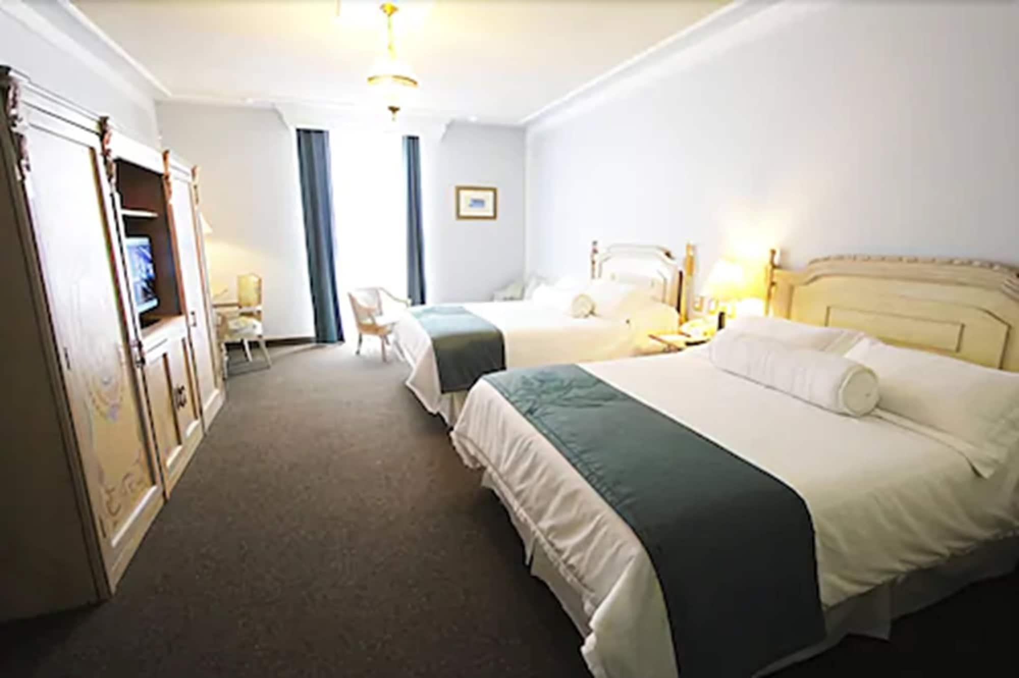 Hotel Gran Alameda 5*
