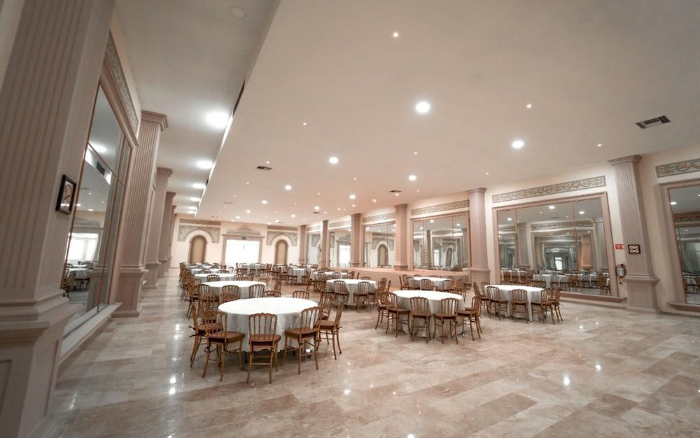 Gran Alameda 5*