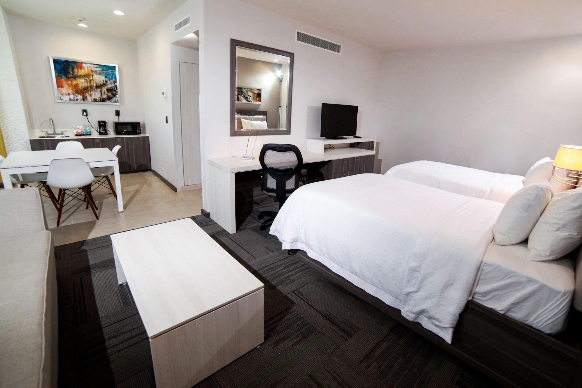 Hampton Inn&suites By Hilton Aeropuerto 3*