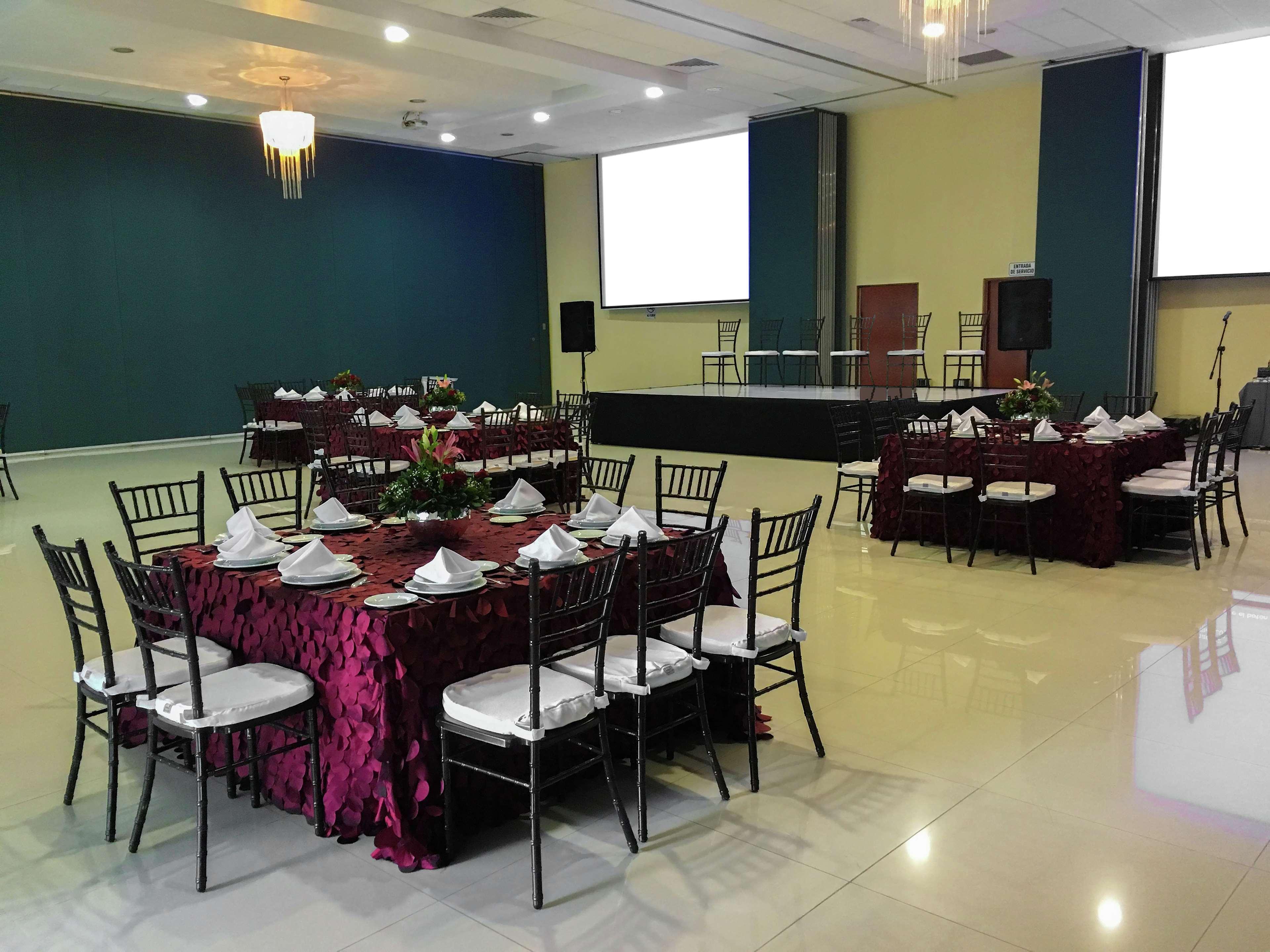 Hampton Inn&suites By Hilton Aeropuerto Hotel Aguascalientes
