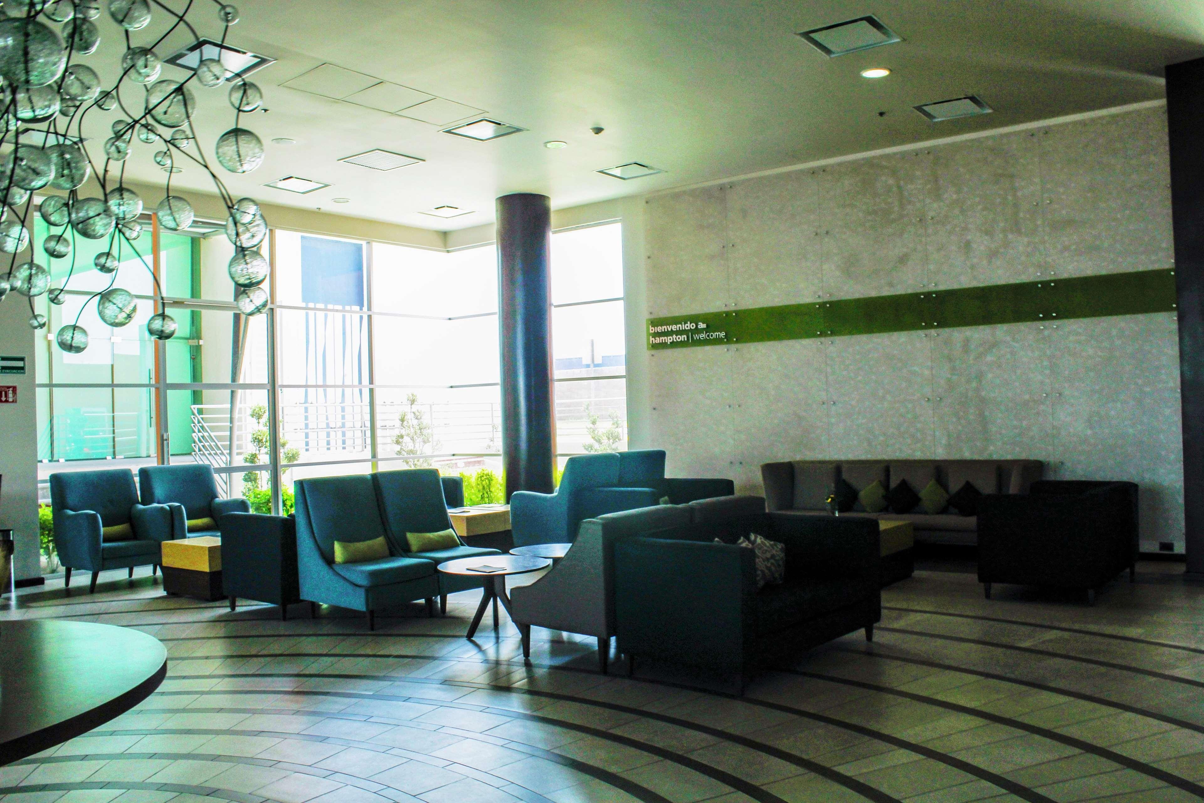 Hampton Inn&suites By Hilton Aeropuerto 3*