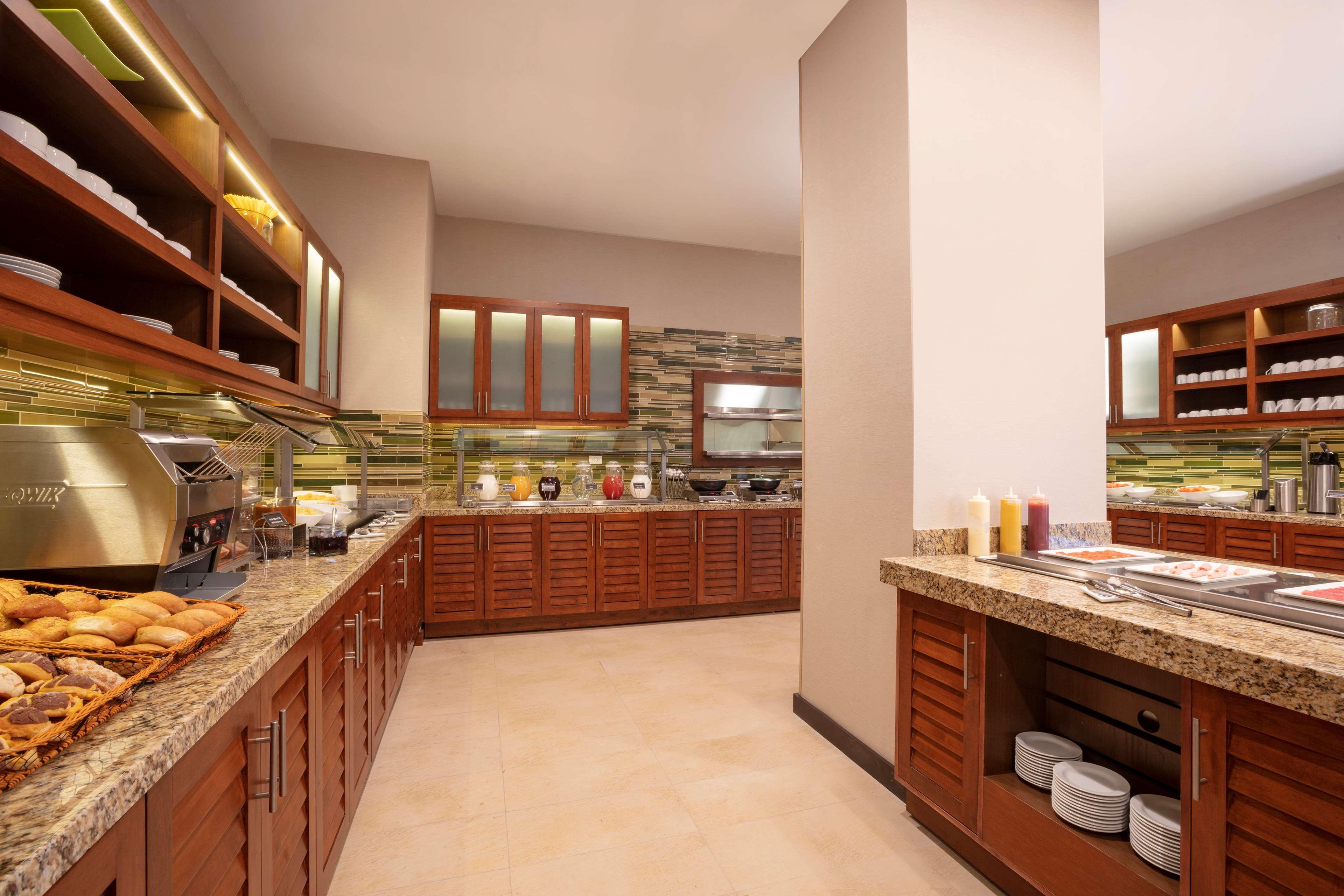 Hyatt Place Bonaterra 4*