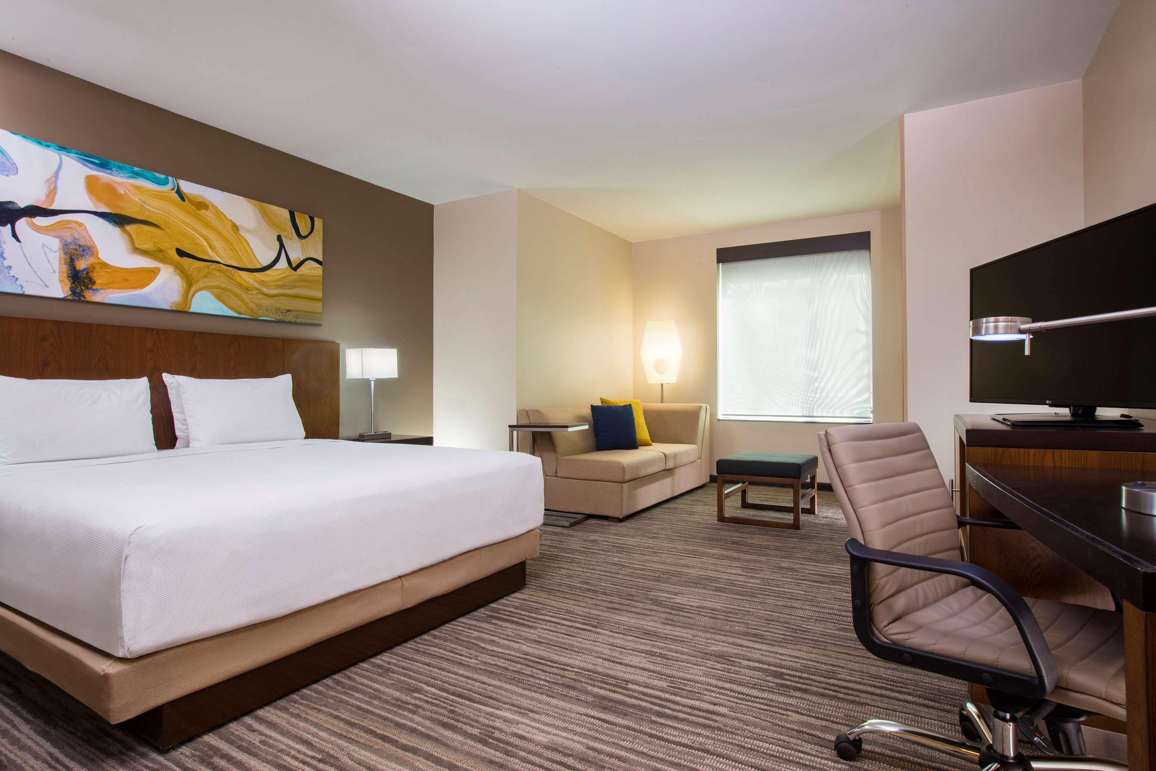 Hyatt Place Bonaterra
