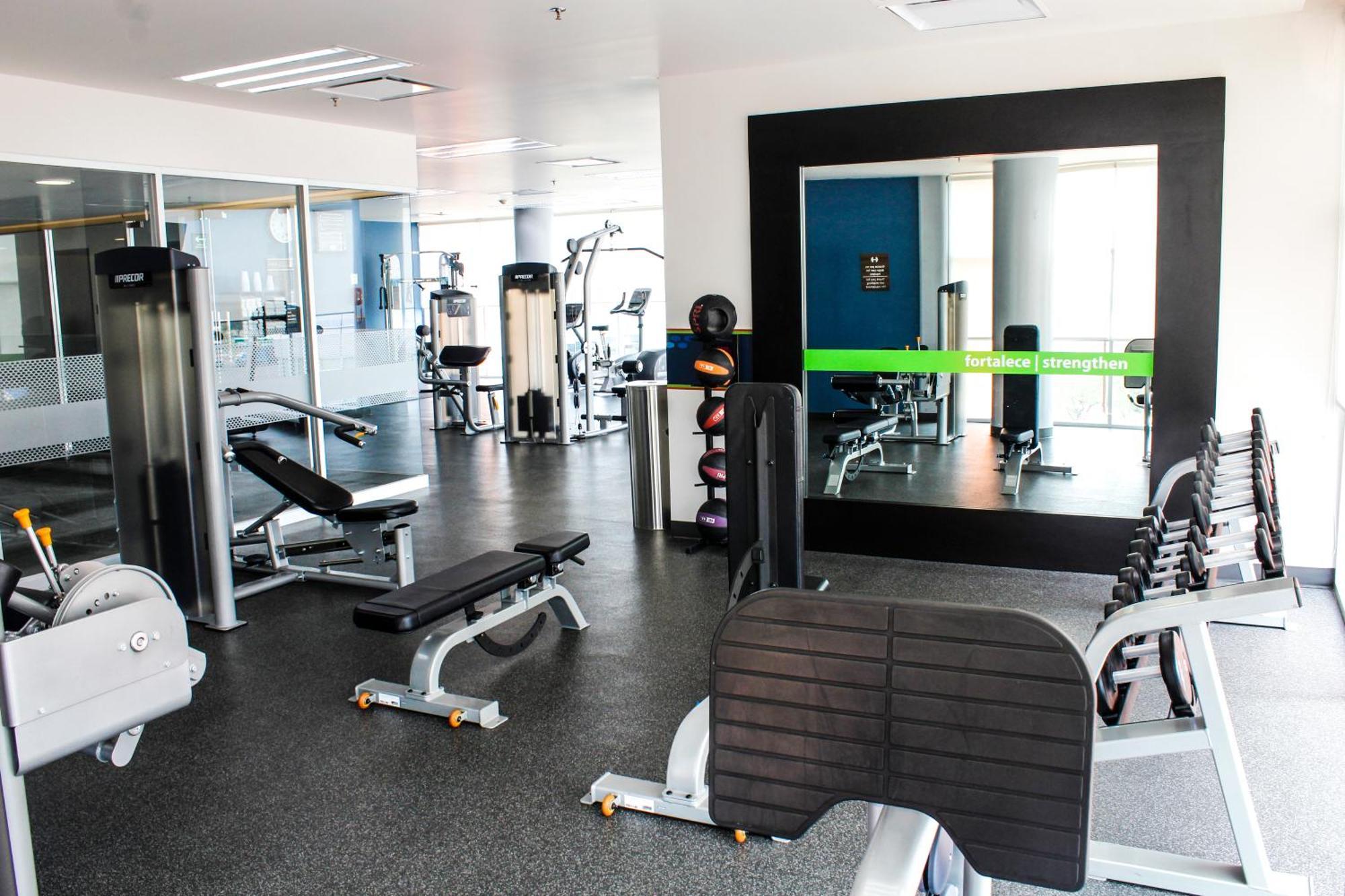 Hotel Hampton Inn&suites By Hilton Aeropuerto 3*