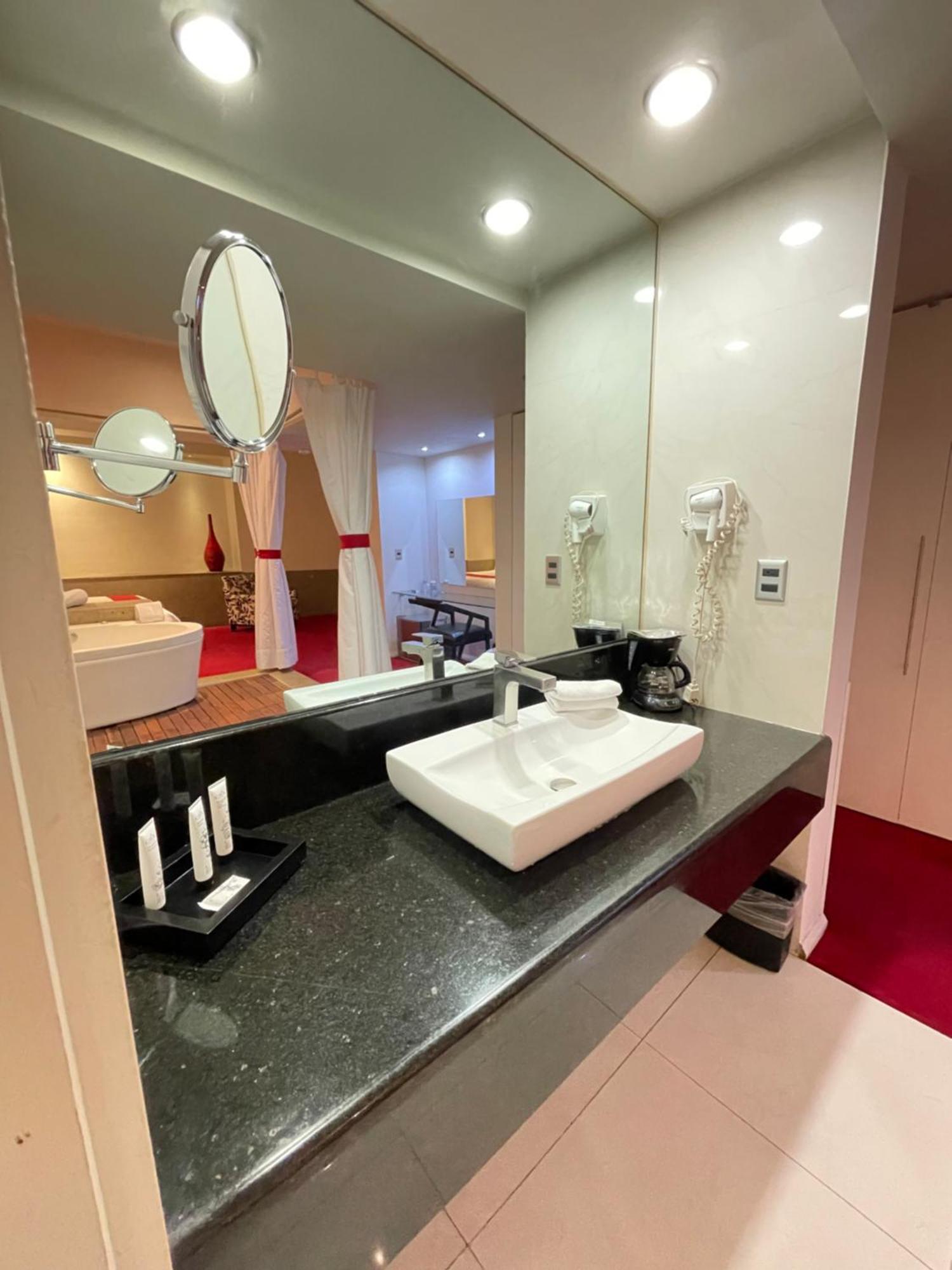 Hotel Zujmu Business Boutique 5*