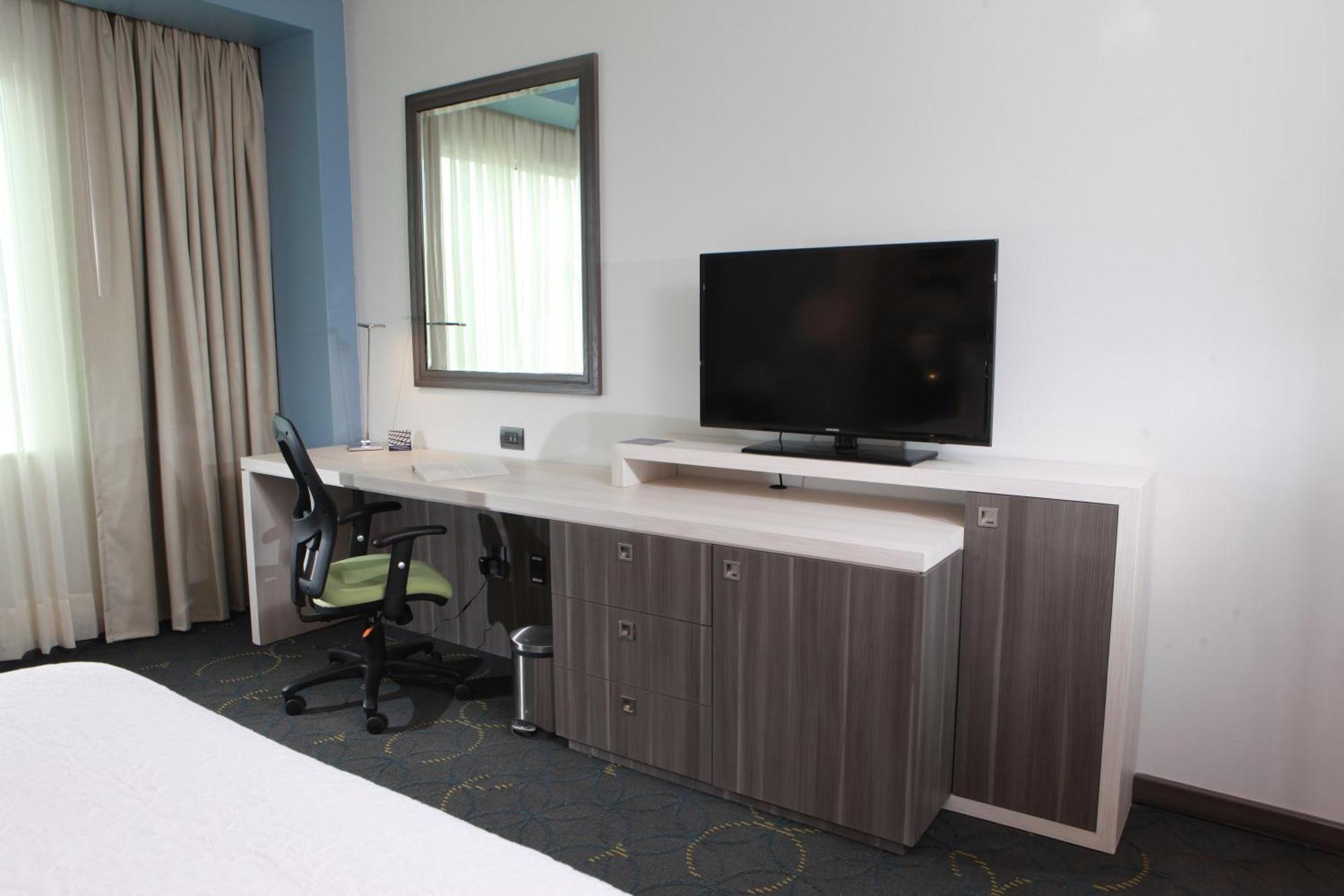 Hampton Inn&suites By Hilton Aeropuerto Hotel Aguascalientes