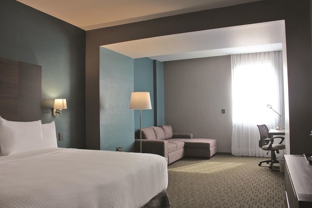 La Quinta By Wyndham Hotel