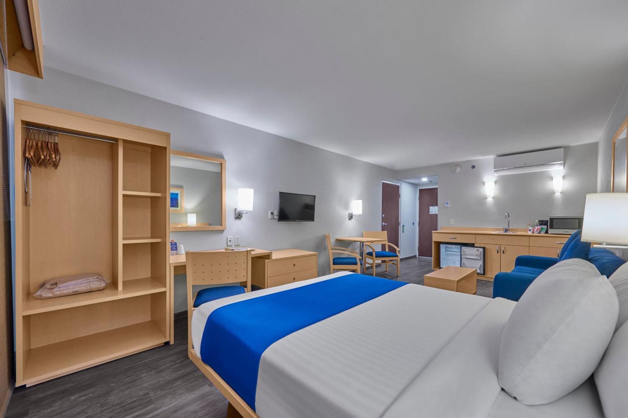 Hotel Express By Marriott Sur