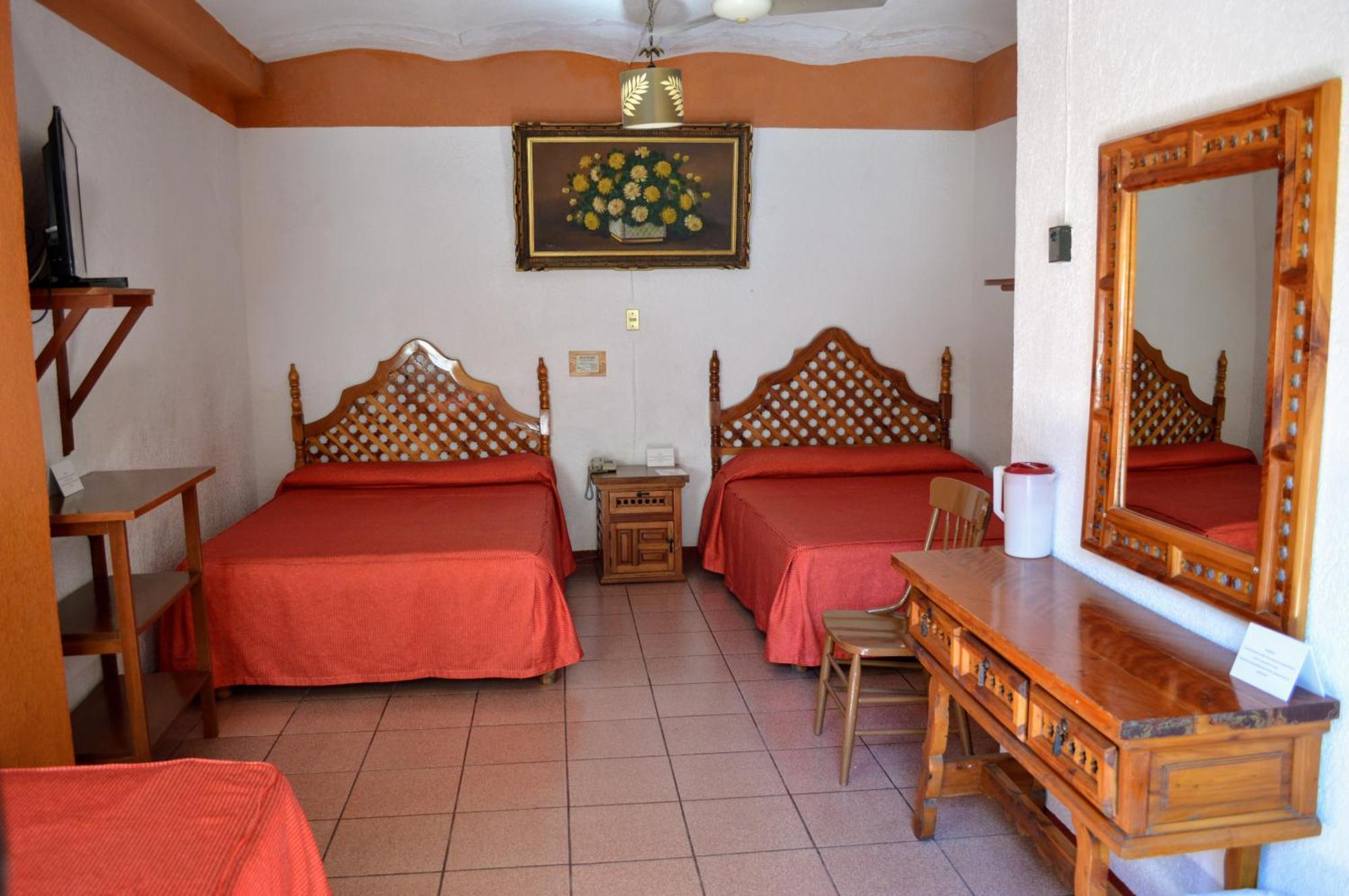 Colonial Hotel