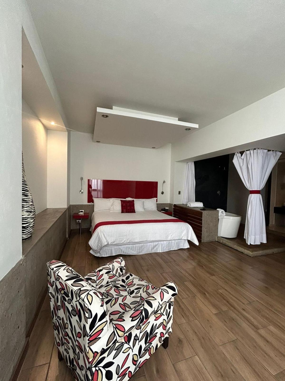 Hotel Zujmu Business Boutique 5*