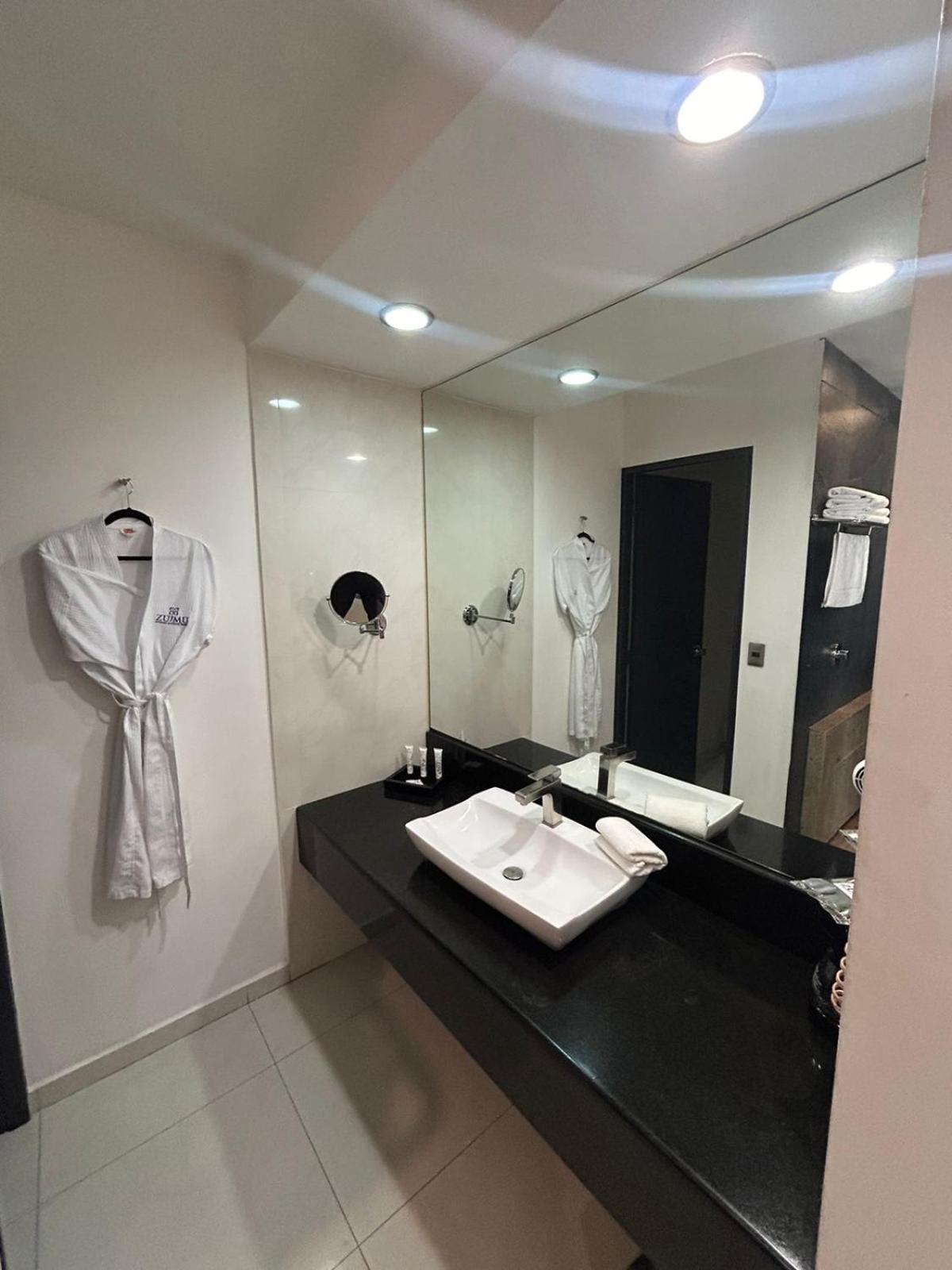 Hotel Zujmu Business Boutique 5*