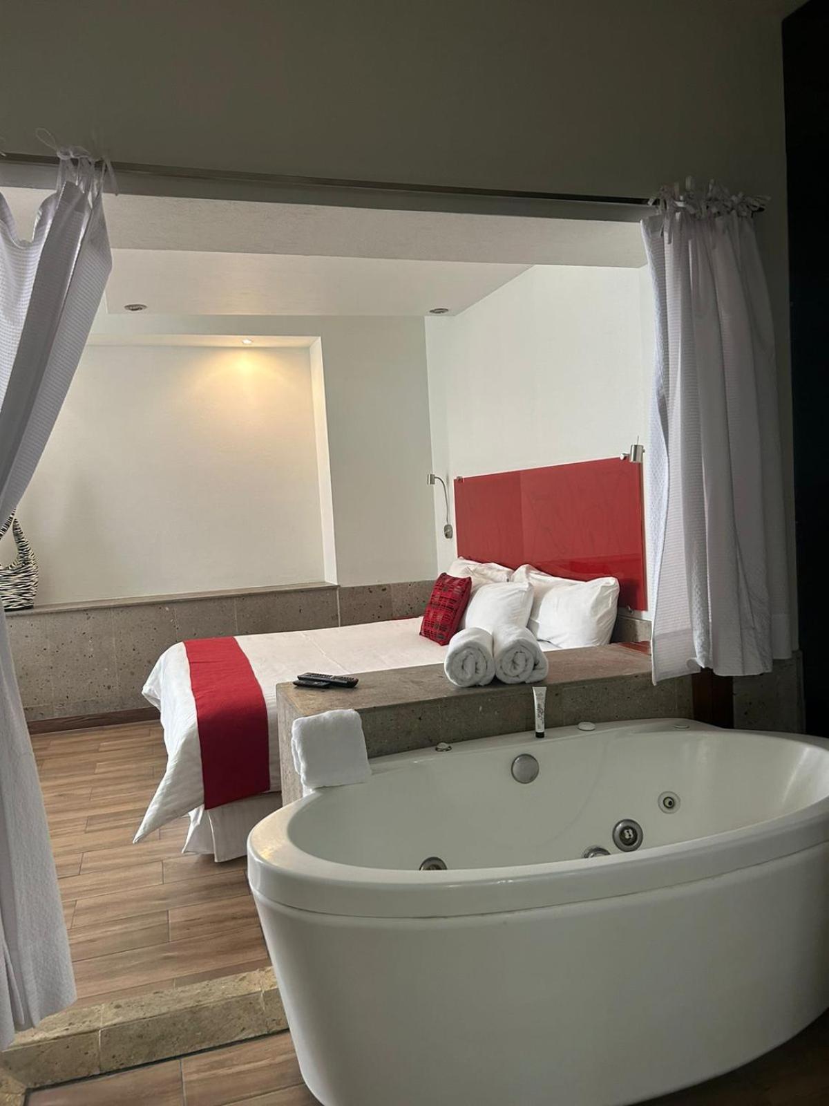 Zujmu Business Boutique Hotel