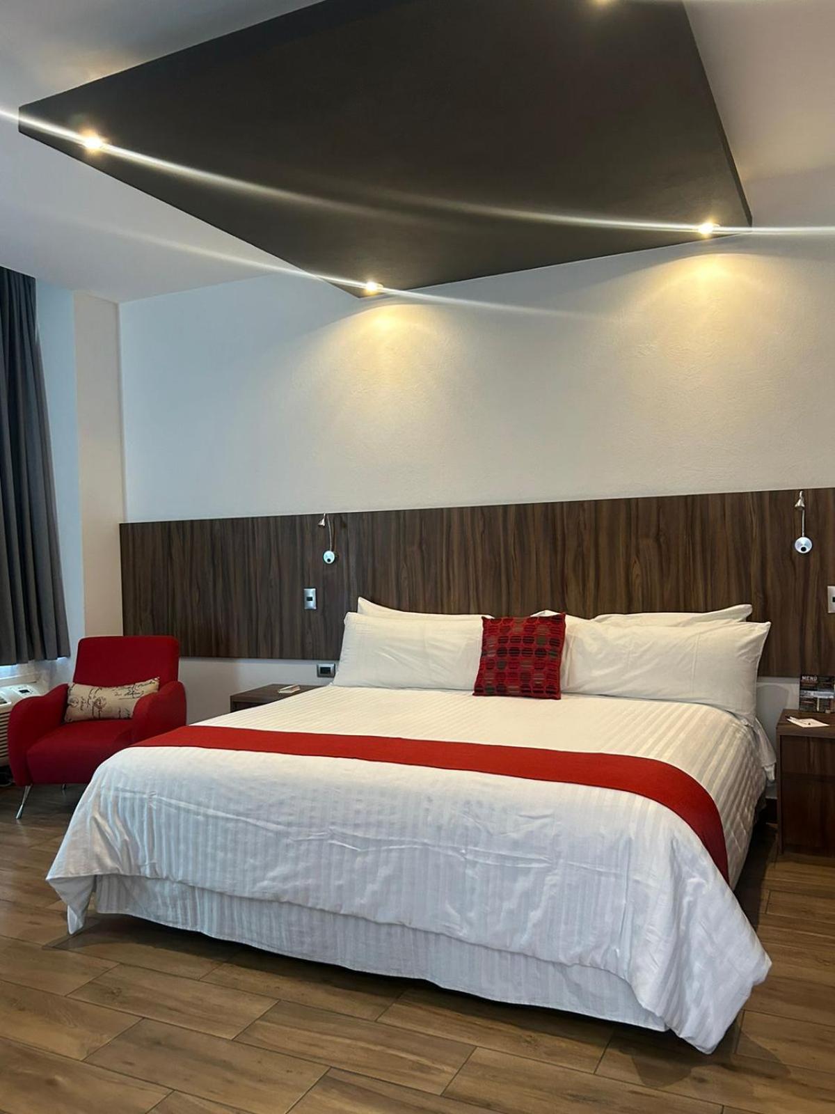 Zujmu Business Boutique Hotel 5*