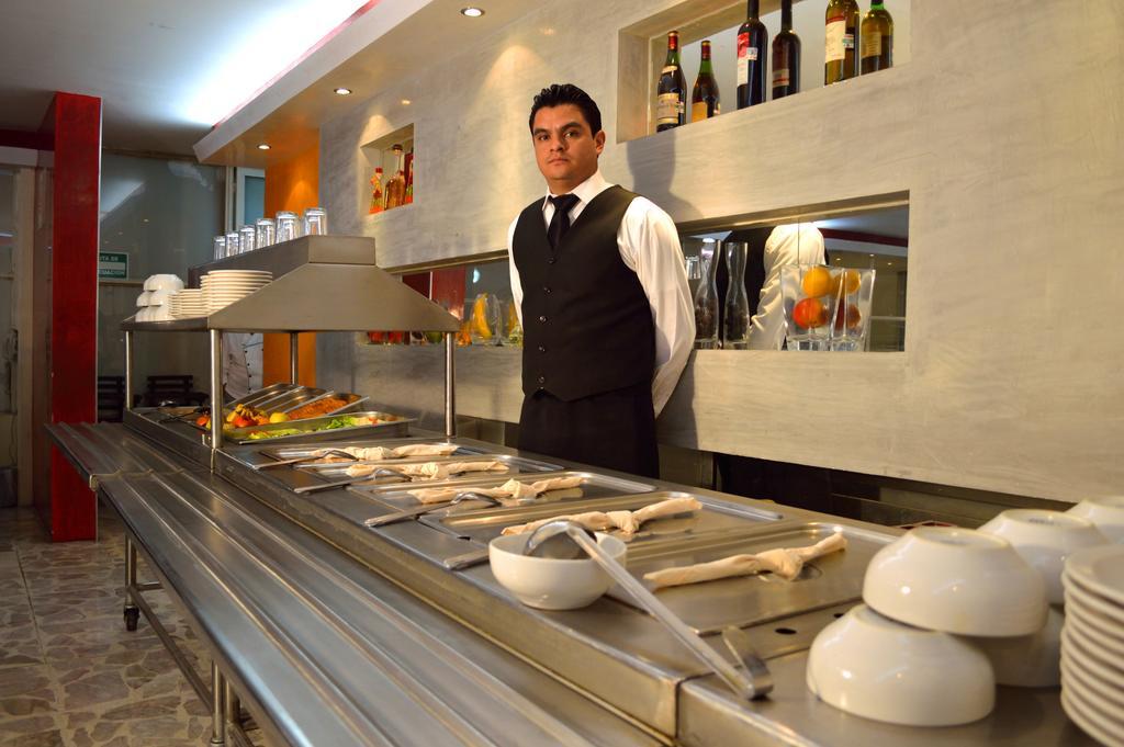 Elizabeth Ciudad Deportiva Hotel 3*