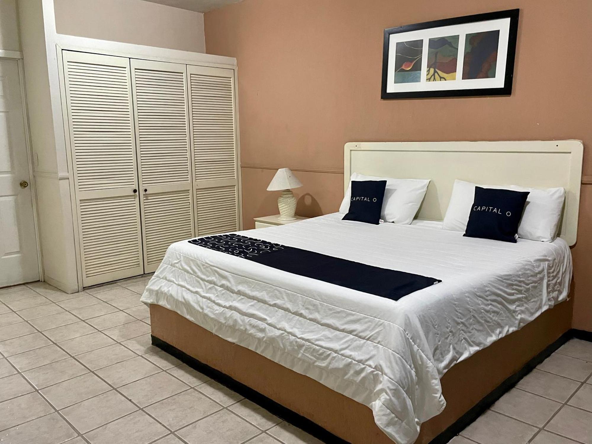 Capital Oc Marney Hotel 3*