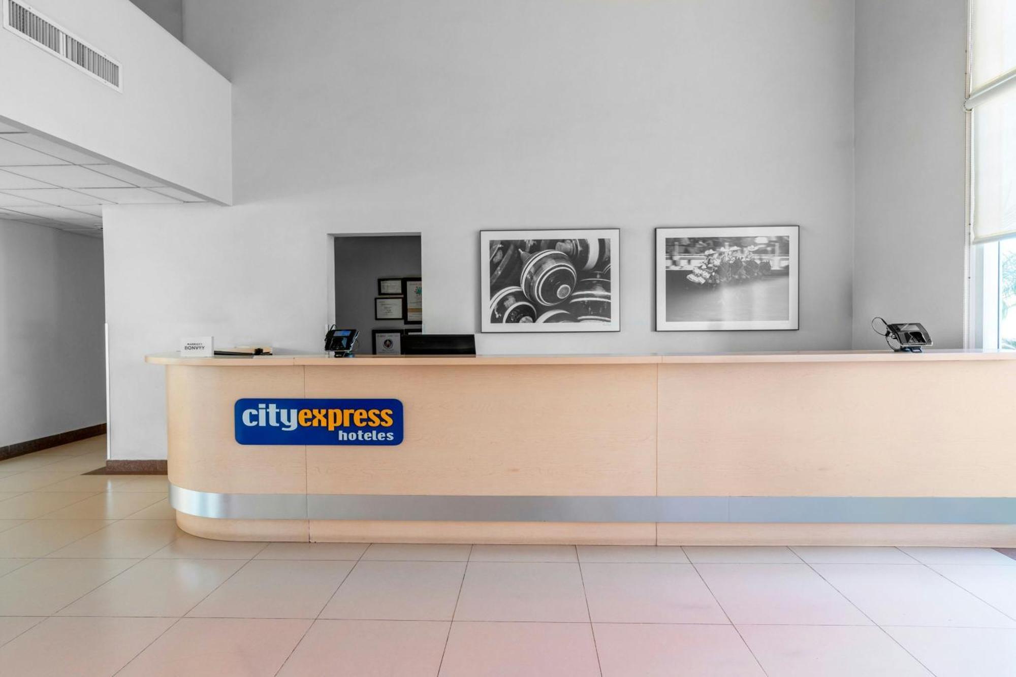 Express By Marriott Sur 4*