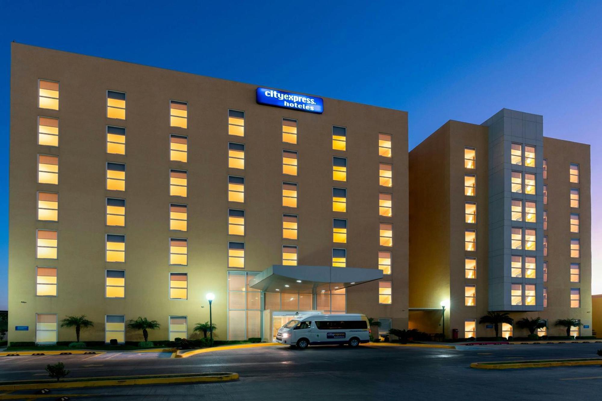 Express By Marriott Sur Hotel
