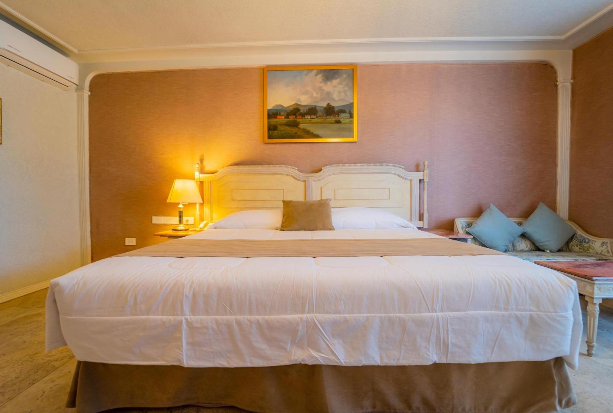 Alameda Grand Hotel 5*