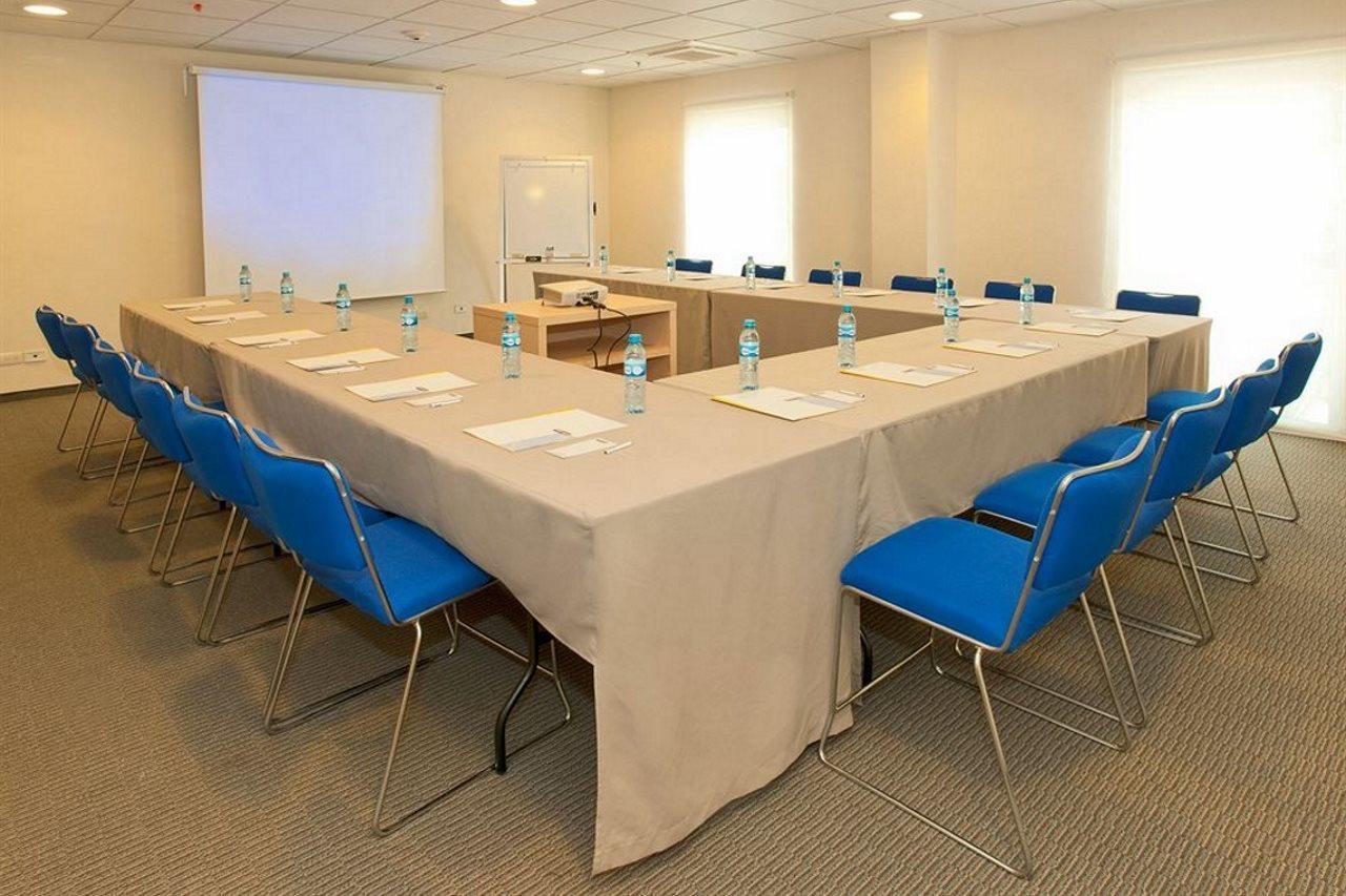 Hotel Express By Marriott Sur 4*