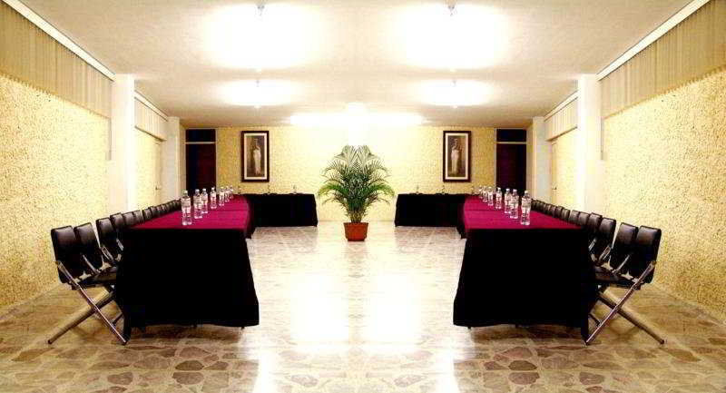 Hotel Elizabeth Ciudad Deportiva 3*