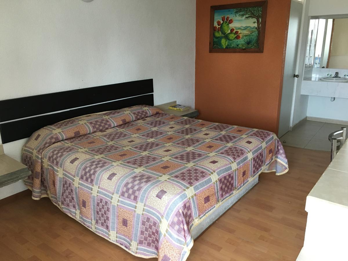Coyote Express Hotel 2*