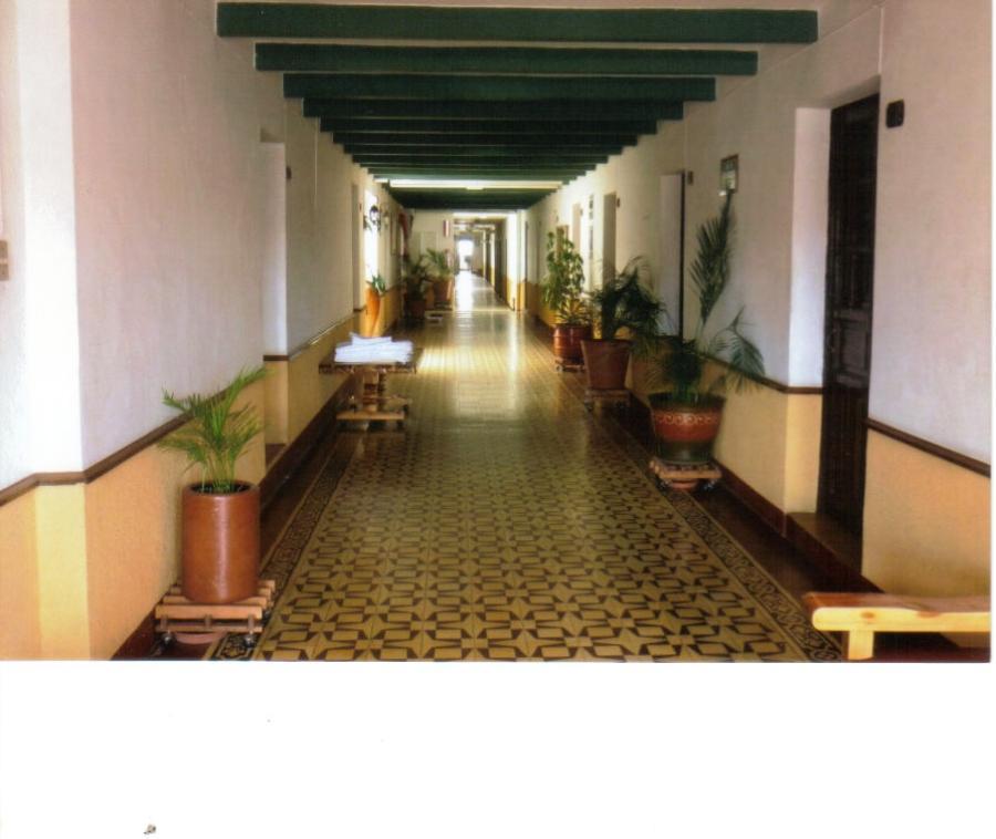 Colonial Hotel