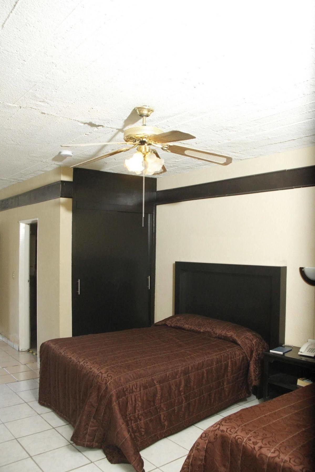 Hotel Del Alba &