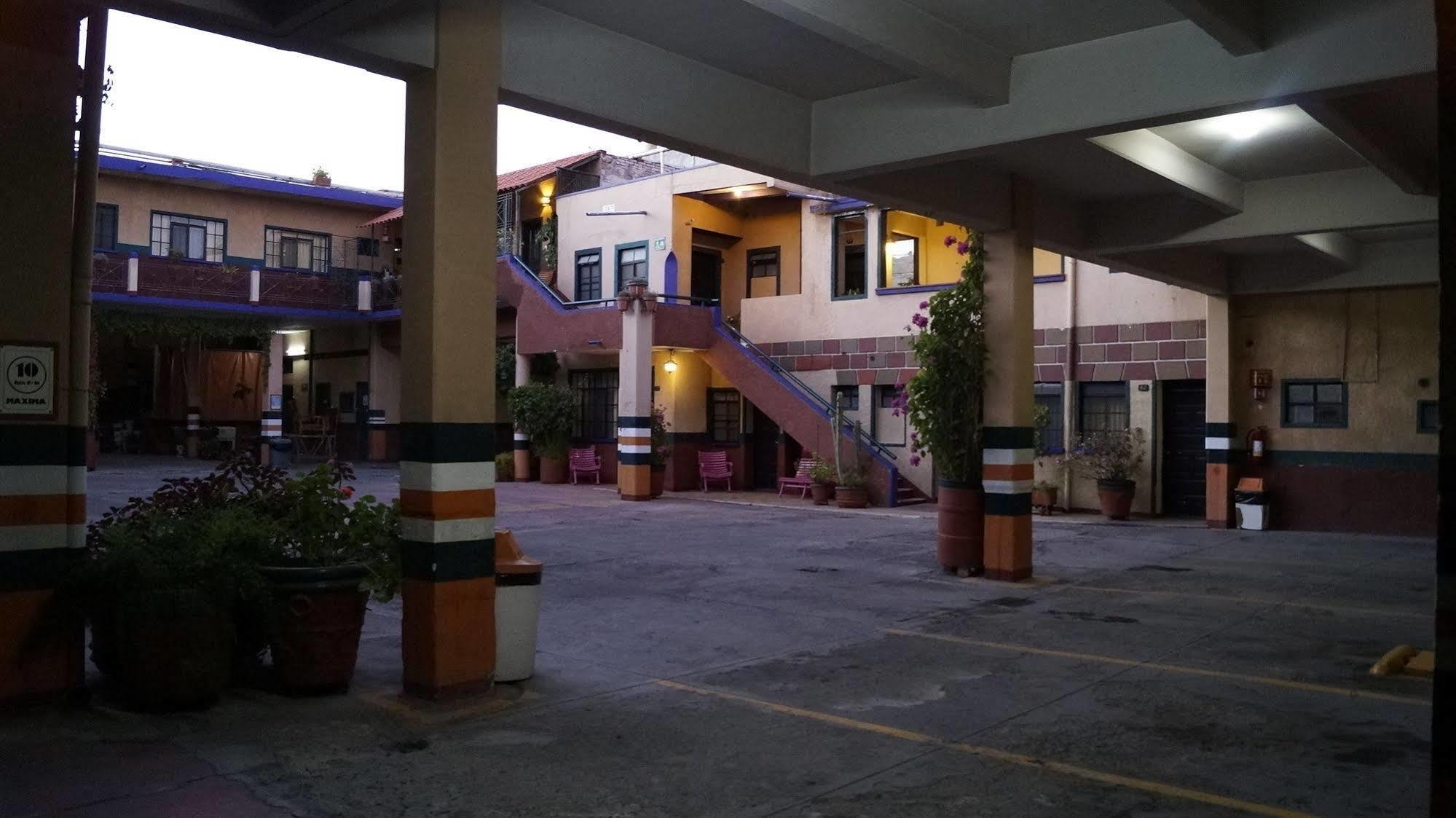 Hotel Colonial