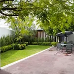 Zimmer Suites