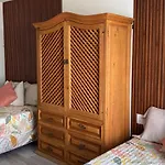Casaninos, Casa De La Gente Buena