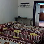 ALOJAMIENTO CON CALIDEZ casa para 10 personas