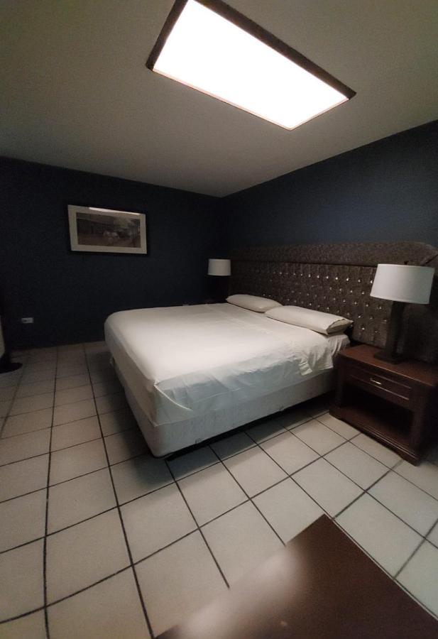 Hotel El Cortes 2*