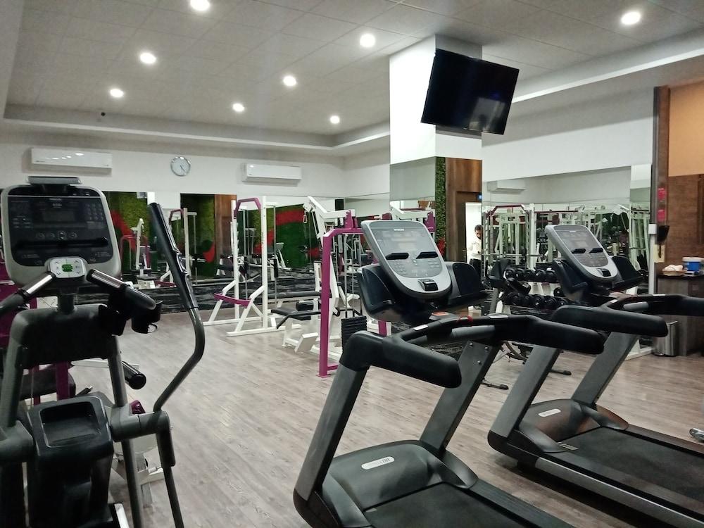 Hotel Wyndham Garden Hotel&casino 4*