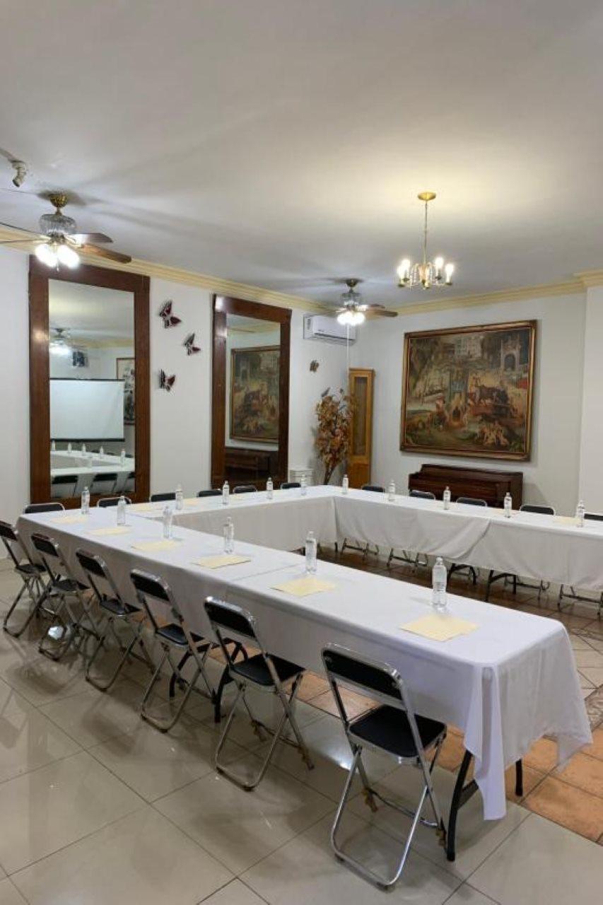 Hotel Galerias