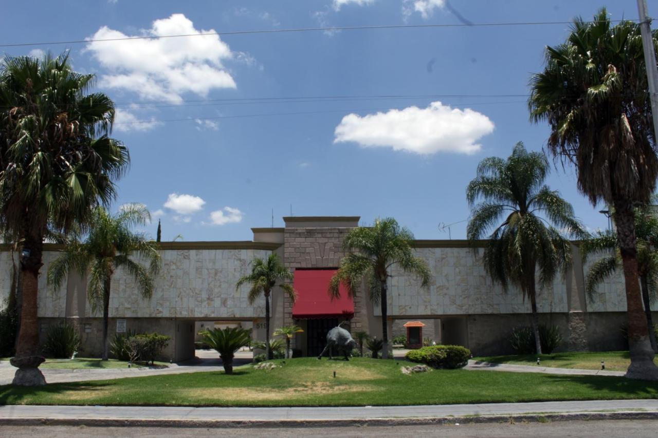 Astoria Motel *