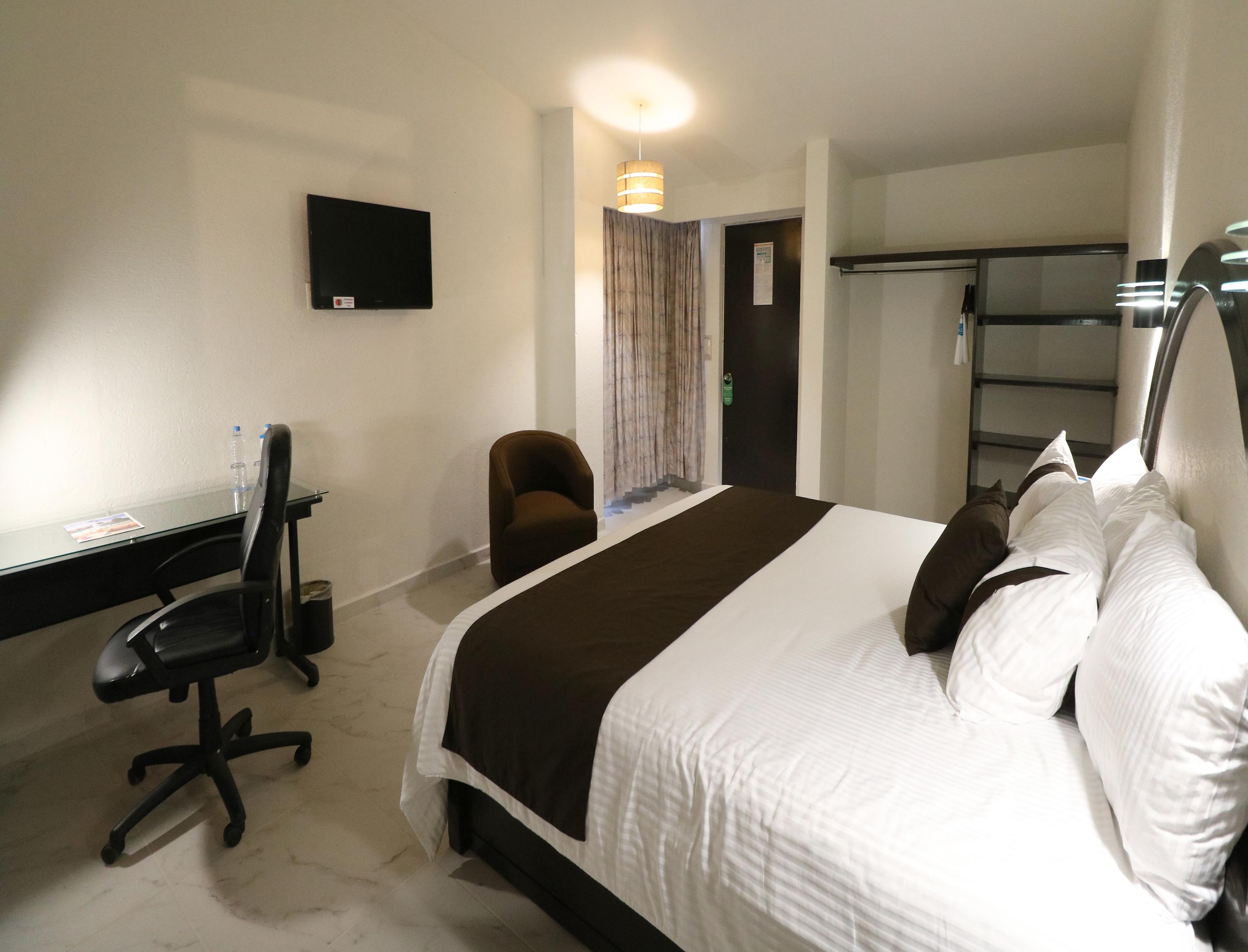 Mision Express Zona Norte Hotel 3*