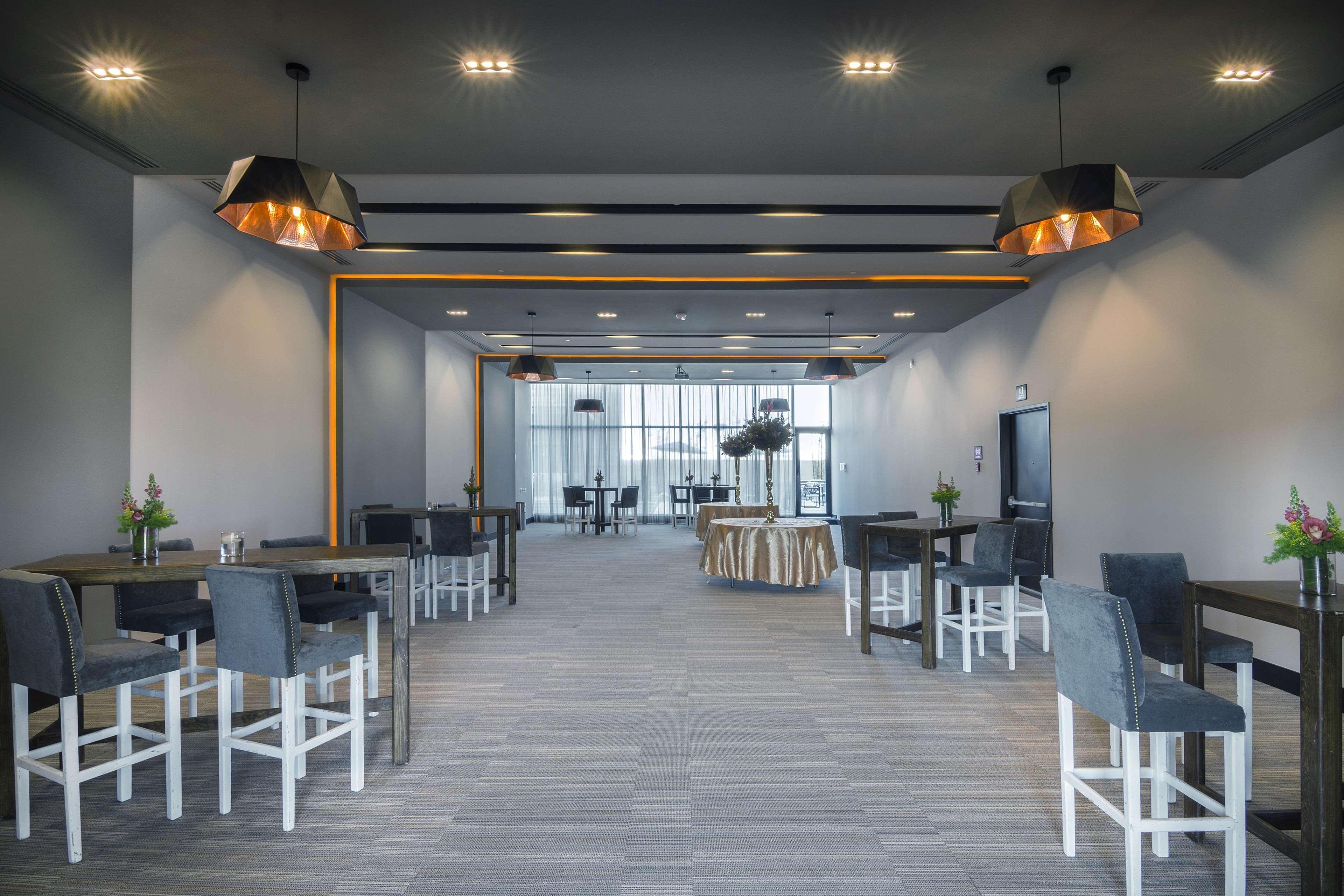Hilton Garden Hotel 3*