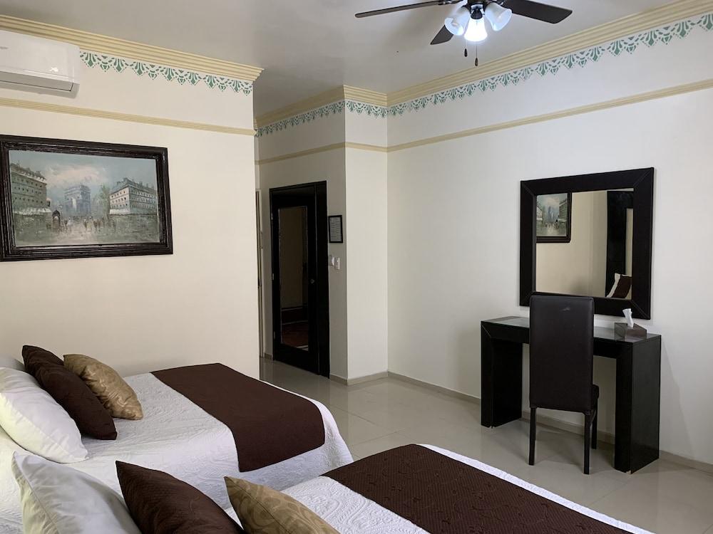 Hotel Galerias