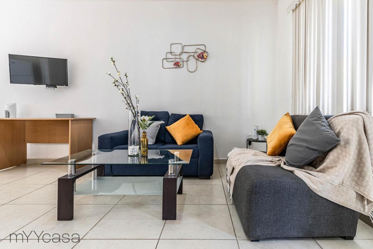 Сasa de vacaciones Espaciosa Casa Moderna C/ Patio Privado