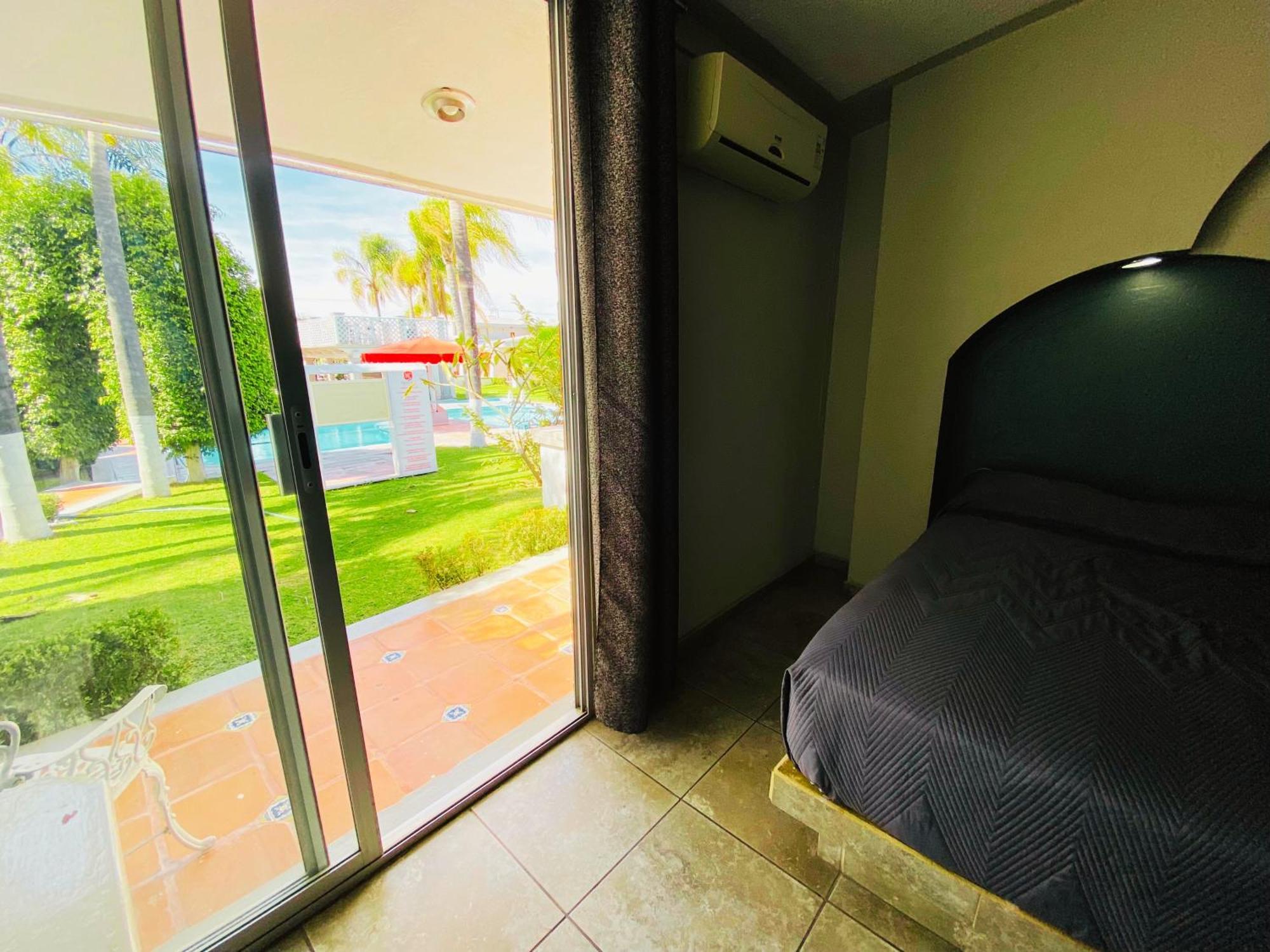 La Cascada Hotel 3*