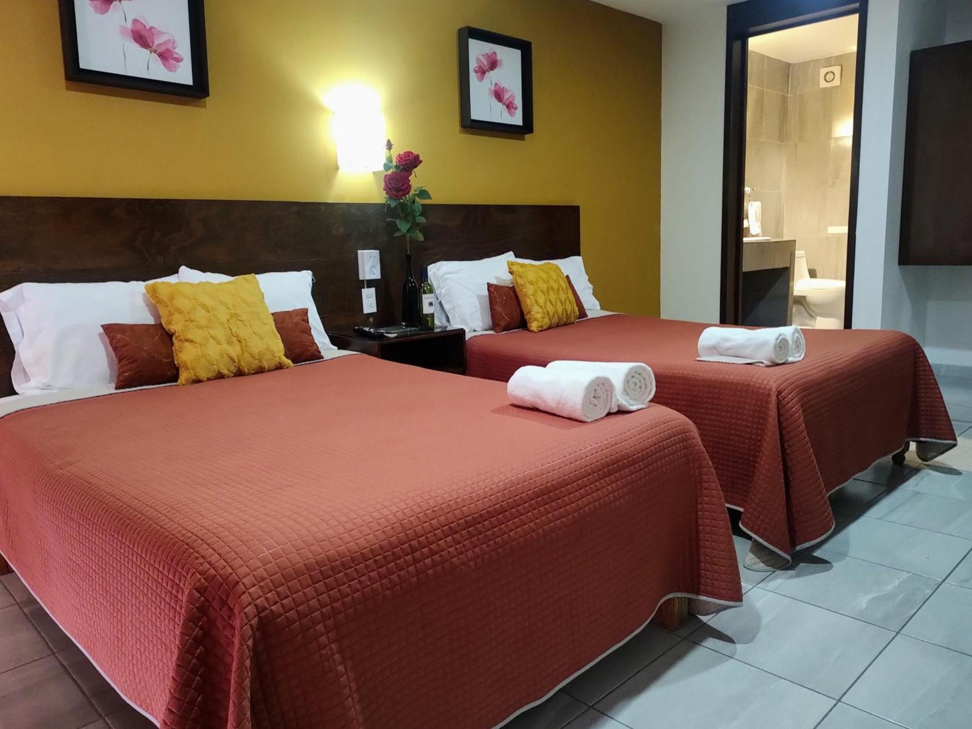 Del Carmen Hotel 2*