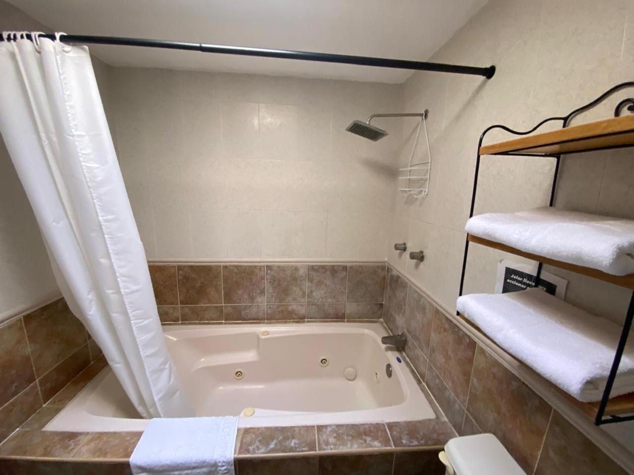 Pensión Grande Casa Trojes Aguascalientes