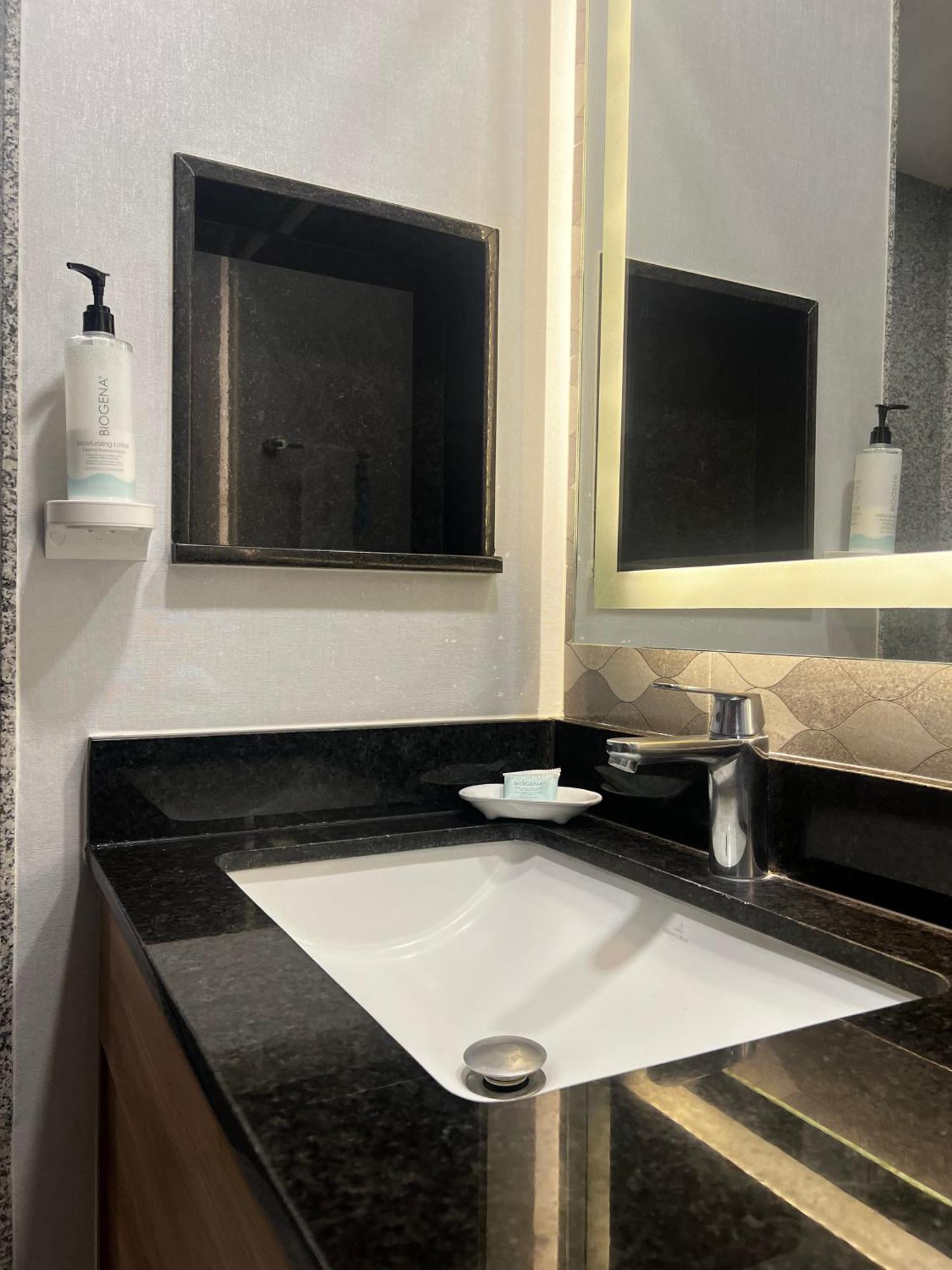 Hampton By Hilton Downtown 3*