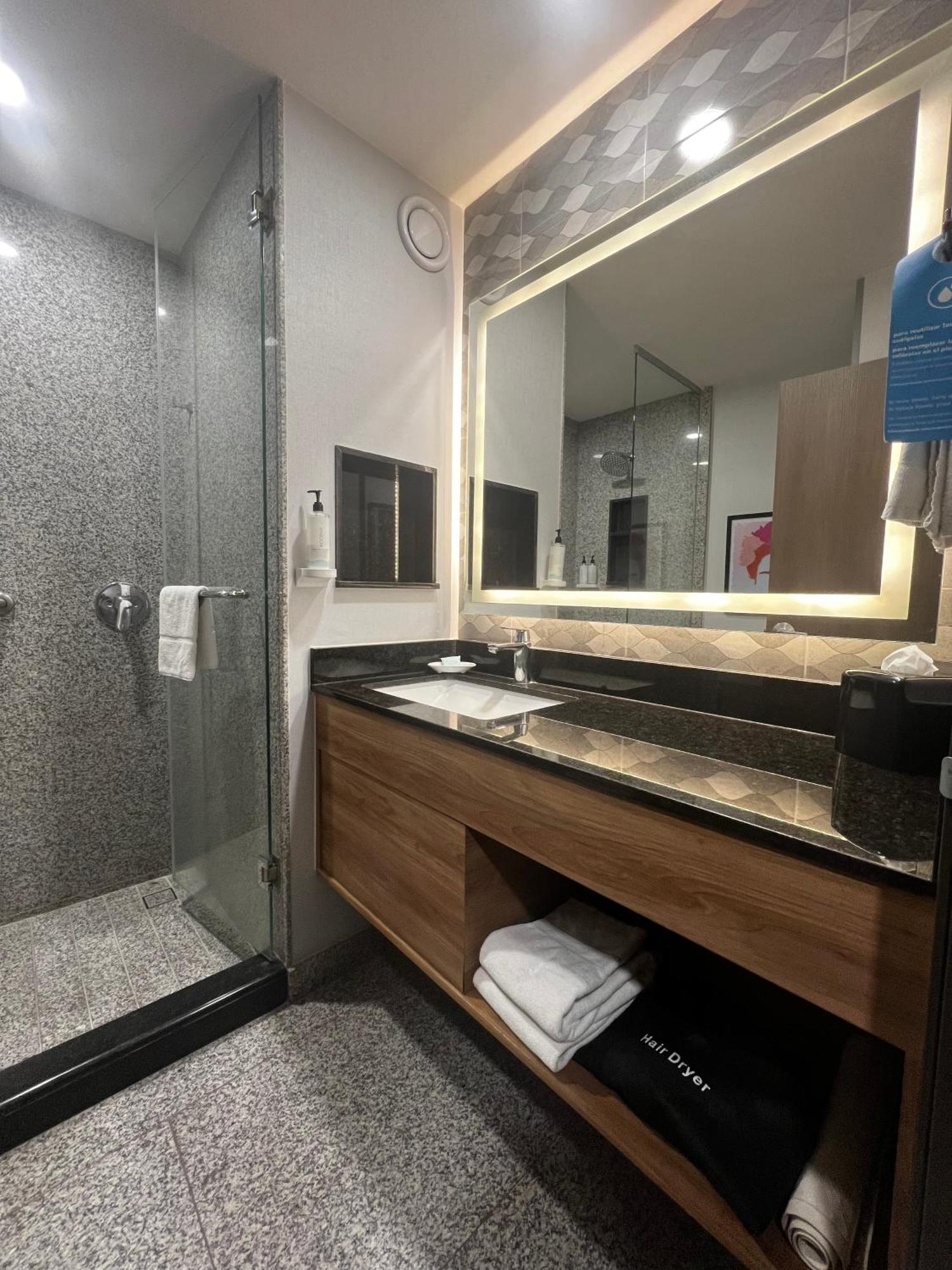 Hampton By Hilton Downtown