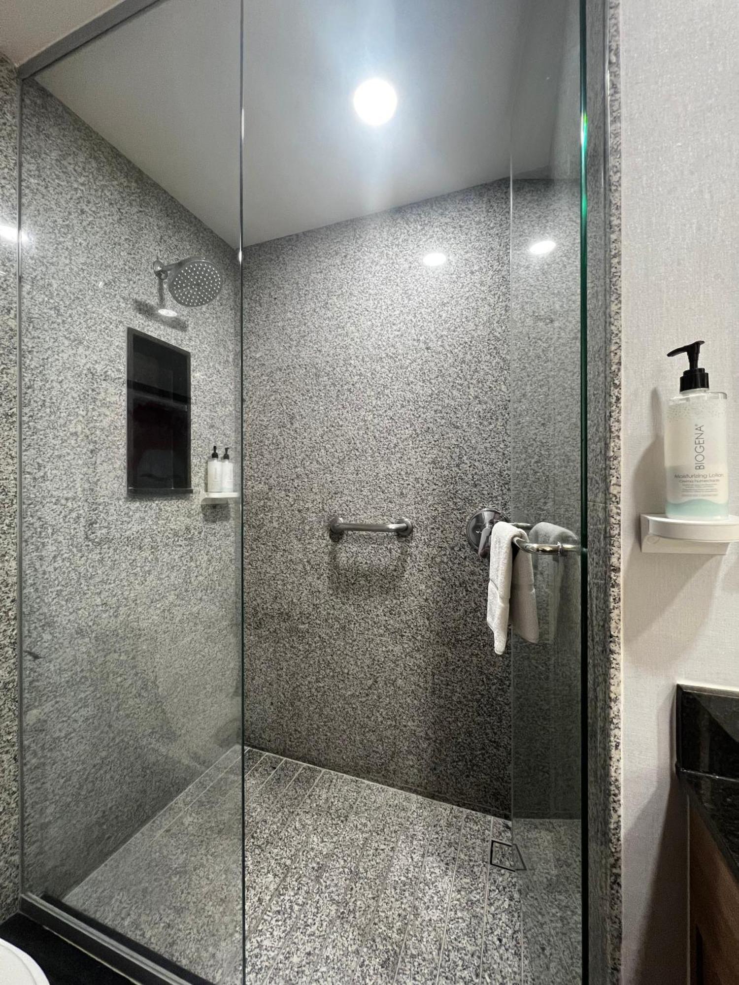 Hotel Hampton By Hilton Downtown 3*